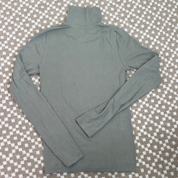 Wilfred Only Turtleneck - Picture 3 of 4